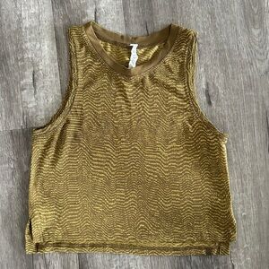 Lululemon crop top size 4